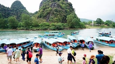 Xu hướng chơi tết hơn ăn tết