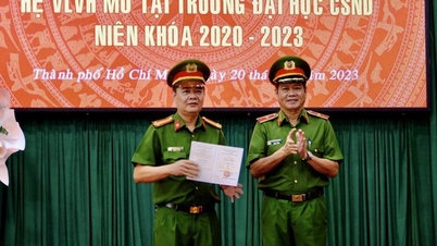 សាកលវិទ្យាល័យប៉ូលីសប្រជាជន បានប្រគល់សញ្ញាបត្របរិញ្ញាបត្រ ដល់នាយទាហាន និងទាហានជាង ២០០នាក់។