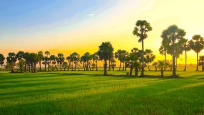មក​អាន​យ៉ាង​ក្នុង​រដូវ​ទឹក​ជំនន់ ចិត្ត​ខ្ញុំ​ហាក់​ដូច​ជា​ហៀប​នឹង​រីក​រាយ​។