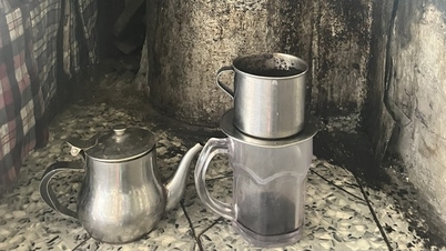Ly cà phê dão của tuổi thơ