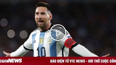 Xem Messi sút phạt tuyệt đẹp, thủ môn chỉ biết đứng nhìn