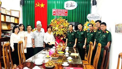 ទីភ្នាក់ងារ និងអង្គភាពជាច្រើនអបអរសាទរការិយាល័យអចិន្ត្រៃយ៍នៃកាសែត Nhan Dan នៅទីក្រុង Can Tho