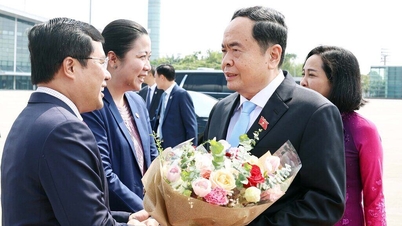 ប្រធានរដ្ឋសភាវៀតណាមលោក Tran Thanh Man មកដល់ទីក្រុងវៀងចន្ទន៍ ចាប់ផ្តើមដំណើរទស្សនកិច្ចជាផ្លូវការនៅសាធារណរដ្ឋប្រជាធិបតេយ្យប្រជាមានិតឡាវ