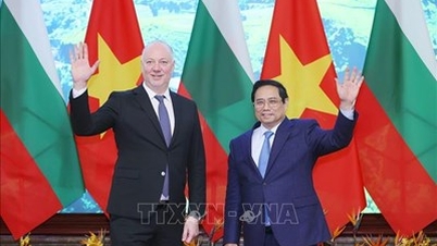 នាយករដ្ឋមន្ត្រី Pham Minh Chinh ជួបជាមួយប្រធានរដ្ឋសភាប៊ុលហ្គារី