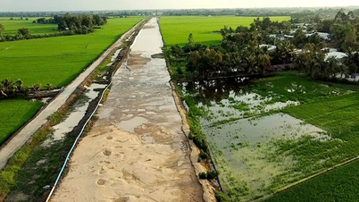 ការជីកយករ៉ែខ្សាច់ពីរដែលនៅសេសសល់នៅ Vinh Long ដើម្បីបម្រើផ្លូវល្បឿនលឿន Can Tho