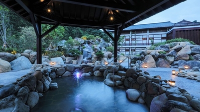 Trải nghiệm “chill phết” khi đi xe bus miễn phí đến Yoko Onsen Quang Hanh