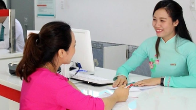 Nhân viên chăm sóc khách hàng ám ảnh nghe mắng "bố mẹ không dạy thì để tao"