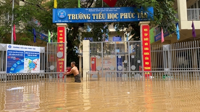 Schools become evacuation sites: Full of humanity in the flood