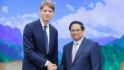 សាជីវកម្មឈានមុខគេរបស់ពិភពលោកចែករំលែកចក្ខុវិស័យ 100 ឆ្នាំចង់សាងសង់កំពង់ផែសមុទ្រនៅវៀតណាម