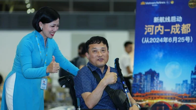 Vietnam Airlines opens direct flight route Hanoi-Chengdu (China)