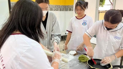 មហាវិទ្យាល័យ និងមជ្ឈមណ្ឌលបណ្តុះបណ្តាលវិជ្ជាជីវៈផ្តល់ការបណ្តុះបណ្តាលវិជ្ជាជីវៈដល់សិស្សវិទ្យាល័យ។