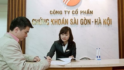 Lãnh đạo Chứng khoán SHS bán sạch cổ phiếu khi giá tăng gấp 2 lần