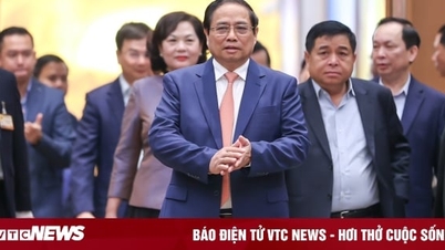 Thủ tướng họp với loạt DN lớn tháo gỡ khó khăn cho sản xuất, kinh doanh, thúc đẩy tăng trưởng