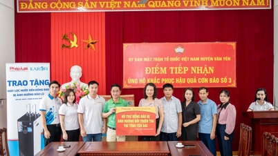 កាសែតច្បាប់វៀតណាមបានប្រគល់អំណោយដ៏មានអត្ថន័យជាច្រើនដល់ប្រជាជនស្រុក Van Yen។