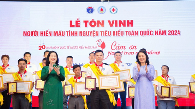 អ្នកដែលបានបរិច្ចាគឈាមច្រើនជាង 100 ដង