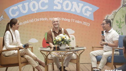 Anh Tây Jesse Peterson ra mắt cuốn sách thứ 3 viết bằng tiếng Việt