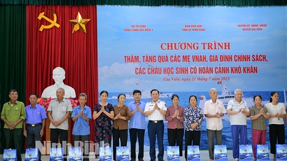 Bộ Tư lệnh Vùng Cảnh sát biển 1 tặng quà các gia đình chính sách tại huyện Gia Viễn