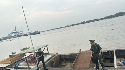 ឆ្មាំព្រំដែន ហូជីមិញ ចាប់ទូកដឹកខ្សាច់ខុសច្បាប់