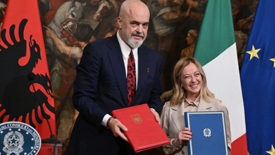 Italy mở trung tâm tiếp nhận người di cư tại Albania