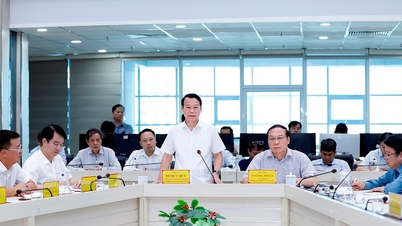 Bộ trưởng Đỗ Đức Duy kiểm tra công tác dự báo diễn biến bão số 3 và các tác động của bão