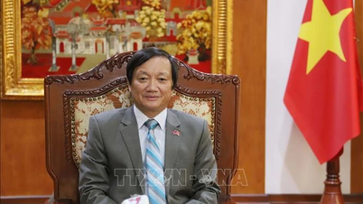 ដំណើរ​ទស្សន​កិច្ច​របស់​លោក​ប្រធានា​ធិបតី To Lam ធ្វើ​ឲ្យ​ទំនាក់​ទំនង​វៀត​ណាម-ឡាវ​ស៊ីជម្រៅ