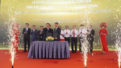 Groundbreaking ceremony for $260 million auto engine factory