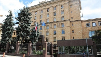 Một nước EU chống Nga mạnh mẽ khôi phục quan hệ cấp Đại sứ với Moscow