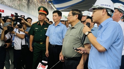 Prime Minister requests quick handover of land for highway construction, Dong Nai commits to complete before October 15