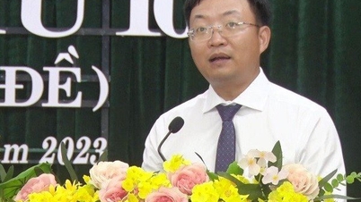 Ông Nguyễn Thế Anh được bầu giữ chức Chủ tịch UBND thị xã Nghi Sơn