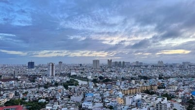Nationalfeiertag 2.9: Die Straßen von Ho-Chi-Minh-Stadt sind frei, überall sind rote Fahnen mit gelben Sternen zu sehen