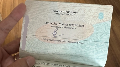 Ký nhầm trên hộ chiếu có phải làm lại?