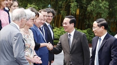 Chủ tịch nước gặp gỡ các nhà khoa học dự Hội nghị khoa học quốc tế 'Các cửa sổ nhìn ra vũ trụ'
