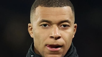 Why did Real Madrid deny negotiating a contract with Mbappe?