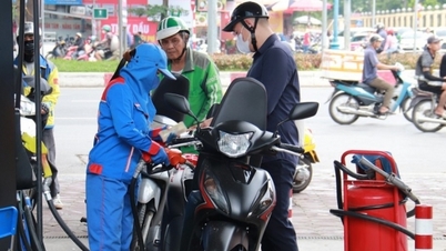តម្លៃ​សាំង​ធ្លាក់​ចុះ​ជា​លើក​ទី​ពីរ​ជាប់​គ្នា។