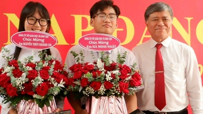 TP.HCM: Học sinh xuất sắc trong học tập, nghiên cứu khoa học được kết nạp Đảng