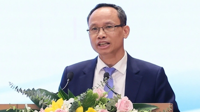 លោកបណ្ឌិត Can Van Luc៖ ក្រុមហ៊ុនអចលនទ្រព្យគួរតែធ្វើការណែនាំត្រឹមត្រូវ និងត្រឹមត្រូវ មិនមែនត្អូញត្អែរទេ។