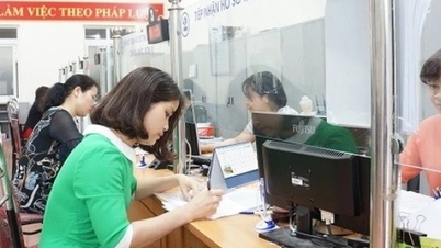 Từ ngày 15/10, Hà Nội dừng phát hành thẻ bảo hiểm y tế bằng giấy