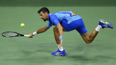 Djokovic escapes despite losing first two sets at US Open