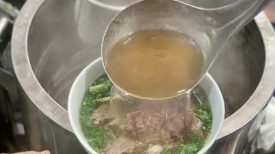 Quán phở gốc Nam Định hơn 70 năm tuổi ở phố cổ Hà Nội, ngày bán 500 bát