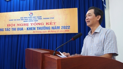 Bồi dưỡng nghiệp vụ điểm tựa nâng cao chất lượng tác phẩm