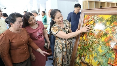 ហាណូយ៖ លើកកំពស់ផលិតផលសិប្បកម្មនៃឧស្សាហកម្មសេរ៉ាមិច និងម្រ័ក្សណ៍ខ្មុកក្នុងឆ្នាំ ២០២៣