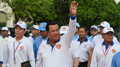 លោក​នាយក​រដ្ឋមន្ត្រី ហ៊ុន សែន អំពាវនាវ​ឲ្យ​ប្រជាពលរដ្ឋ​ធ្វើ​កិច្ចការ​នេះ​ក្នុង​ការ​បោះឆ្នោត​នៅ​កម្ពុជា។