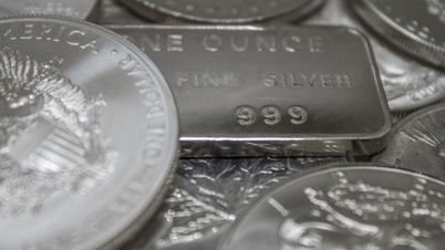 Silver extends gains