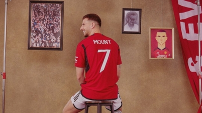 Mount ពាក់​អាវ​លេខ 7 ដ៏​ល្បី​នៅ Man Utd