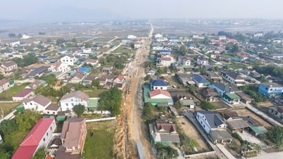 ផ្លូវ​៤០០​ម៉ែត្រ​កំពុង​សាងសង់​ជាថ្មី​ក្រោយ​១៤​ឆ្នាំ​ត្រូវ​គេ​បំភ្លេច