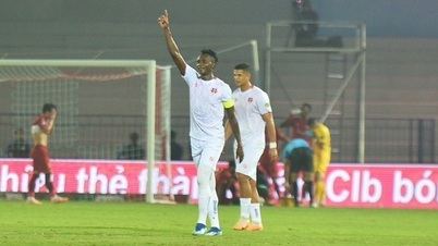 What did the hot seat of Khanh Hoa team say after losing to Lach Tray Stadium?