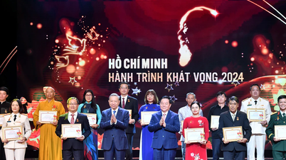 [Ảnh] Tổng Bí thư Tô Lâm dự Chương trình giao lưu “Hồ Chí Minh