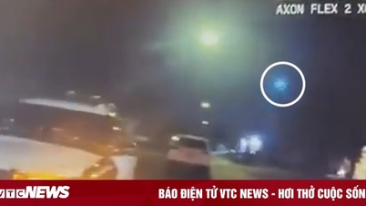 La police américaine rencontre un OVNI dans la rue