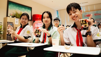 Early career guidance for students through field trips