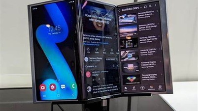 Samsung's tri-fold smartphone will launch in early 2026